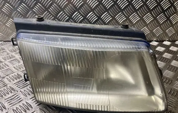 Volkswagen PASSAT B5 Headlight/headlamp