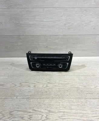 BMW 2 F22 F23 Climate control unit 9384046 E1065658