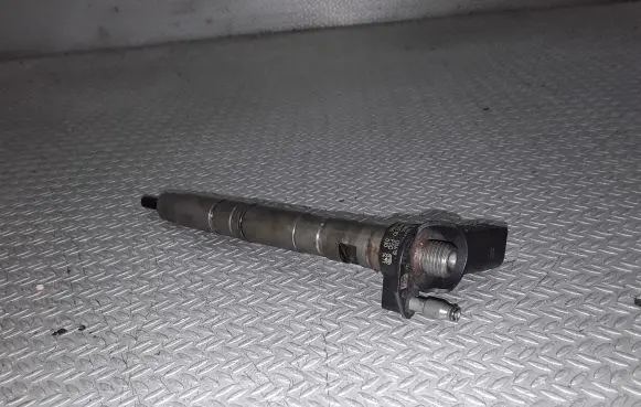 Seat Exeo (3R) Fuel injector 03L130277 0445116030
