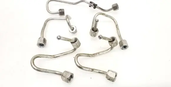 Fuel injector supply line/pipe
