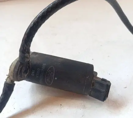 Ford Focus Windscreen/windshield washer pump 93BB17K624BA D00LA