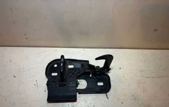 Volkswagen Golf Plus Engine bonnet/hood lock/latch loop/hook 1T0823480A