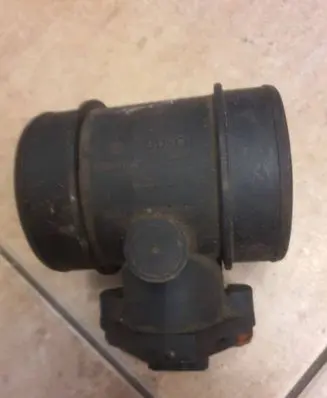 Opel Omega B1 Mass air flow meter 0280217106