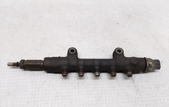 Ford Transit Fuel main line pipe