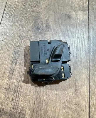 Mercedes-Benz E W212 Other switches/knobs/shifts A2048701858 03467811