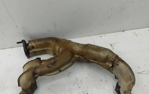 Subaru Legacy Exhaust manifold