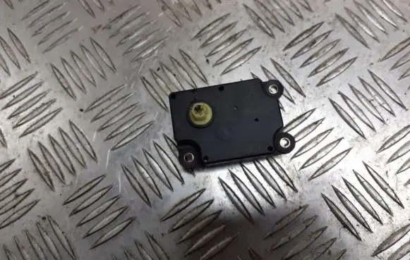 Volvo S60 A/C air flow flap actuator/motor 74935F