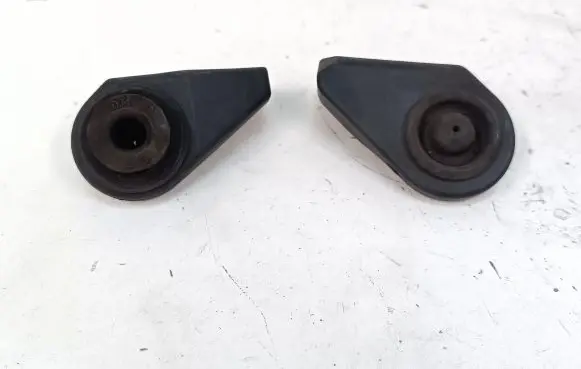 Hyundai ix35 Radiator mount bracket