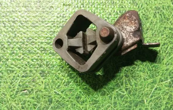 Muffler mount bracket/holder