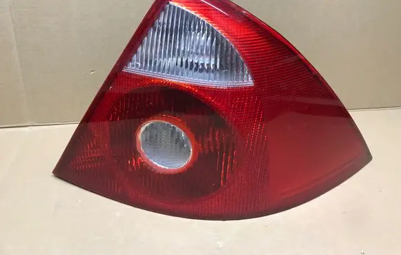 Ford Mondeo Mk III Rear/tail lights 3S7113N411A 3S7113404A