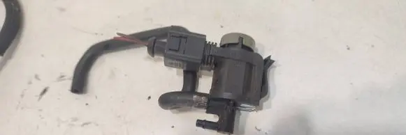 Volkswagen Phaeton Turbo solenoid valve 1K0906283A