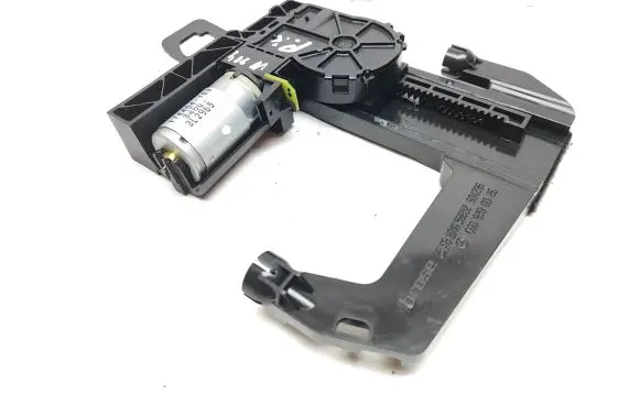 Mercedes-Benz C W204 Seat adjustment motor 0009700026 904296 201058652