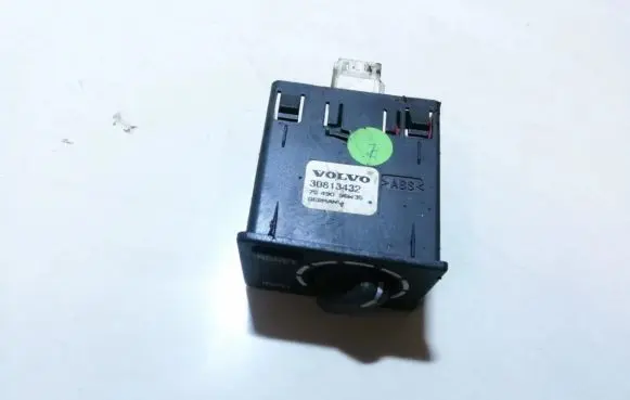 Volvo S40, V40 On-board computer control switch 30813432 75490