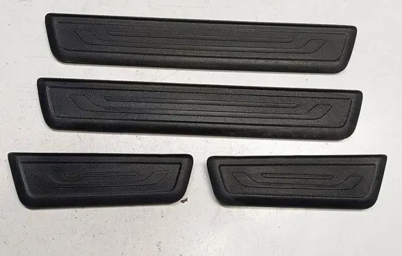 KIA Sportage Front sill trim cover 858733U010S6 858733U010 858833U010