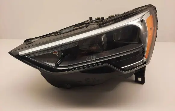 Audi Q3 F3 Headlight/headlamp 83A941011B 1101C630000