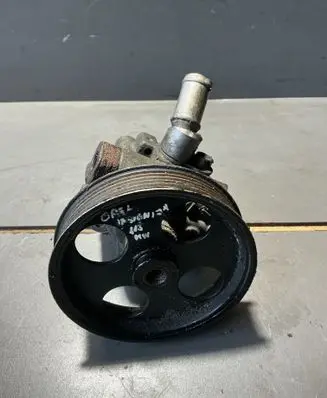 Opel Insignia A Power steering pump 