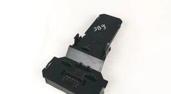 Volkswagen PASSAT B5 Tail light bulb cover holder 3B9945257