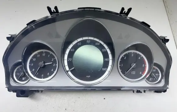 Mercedes-Benz E C207 W207 Speedometer (instrument cluster) A2129002010