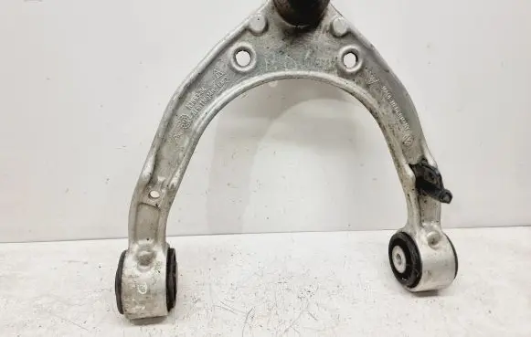 Volkswagen Touareg II Front lower control arm/wishbone 7P0407021