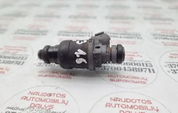Audi A3 S3 8P Fuel injector 06A906031BT
