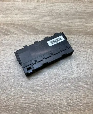 Toyota Auris 150 Fuse module 8264171010