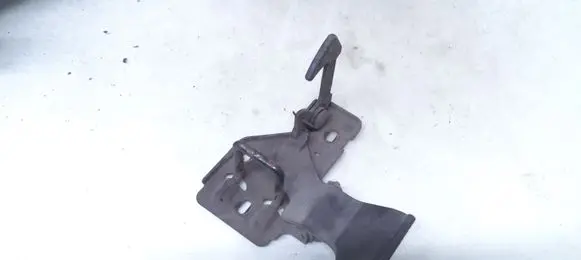 Volkswagen Transporter - Caravelle T5 Engine bonnet/hood lock/latch loop/hook 7H0823480A