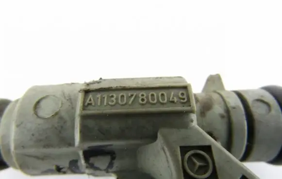 Mercedes-Benz S W220 Fuel injector A1130780049