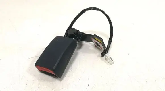 KIA Rio Rear seatbelt buckle 20130913