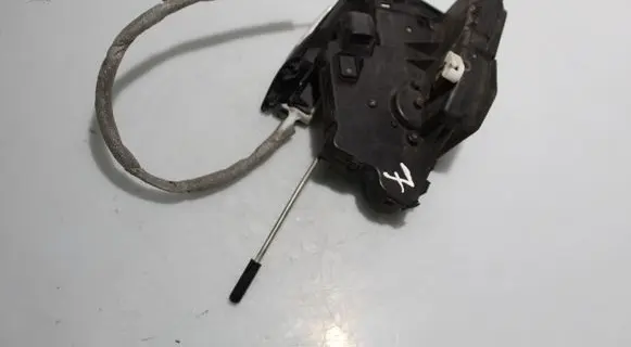 BMW 3 E46 Front door lock 