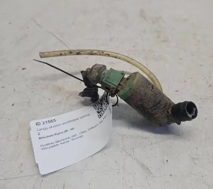 Mitsubishi Pajero Windscreen/windshield washer pump