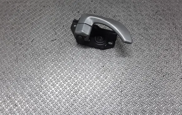 Hyundai Terracan Rear door interior handle