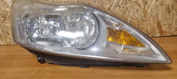 Ford Focus Headlight/headlamp 8M5113W029AD