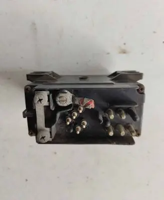 Volkswagen II LT ABS relay 2D0911253 899063000