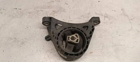Chevrolet Malibu Engine mount bracket 20931522