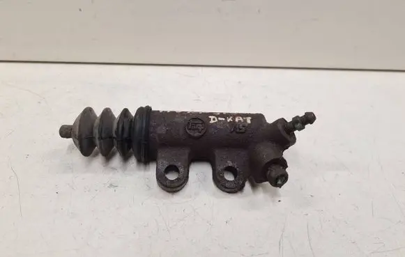 Toyota Avensis T250 Clutch slave cylinder 