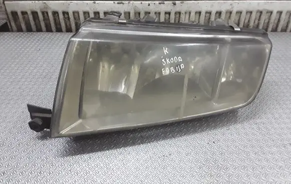 Skoda Fabia Mk1 (6Y) Headlight/headlamp