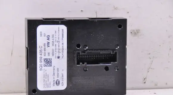 Skoda Fabia Mk3 (NJ) Keyless (KESSY) go control unit/module 5Q0959435C