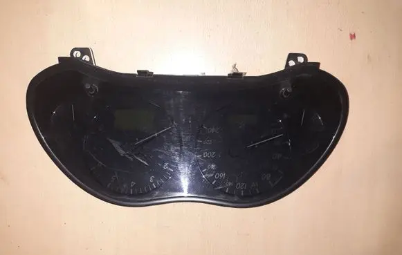 Toyota Avensis T250 Speedometer (instrument cluster)