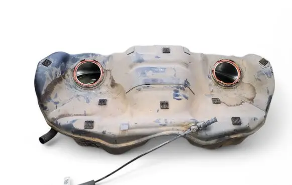 Maserati Levante Fuel tank 06700382480