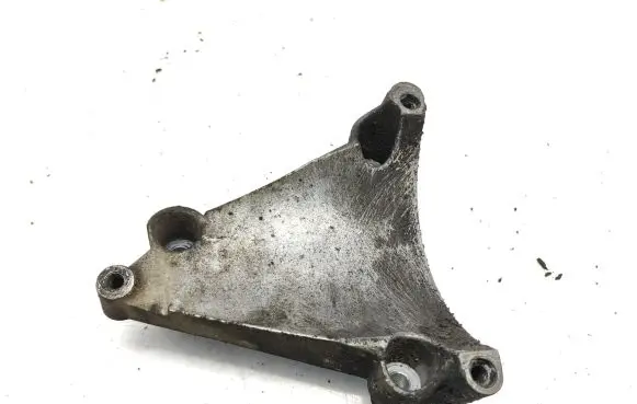 Audi A6 S6 C6 4F A/C compressor mount bracket 06E260835C