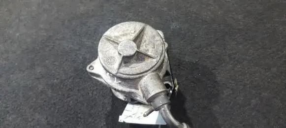 Hyundai Lantra II Vacuum pump 174409te nenustayta