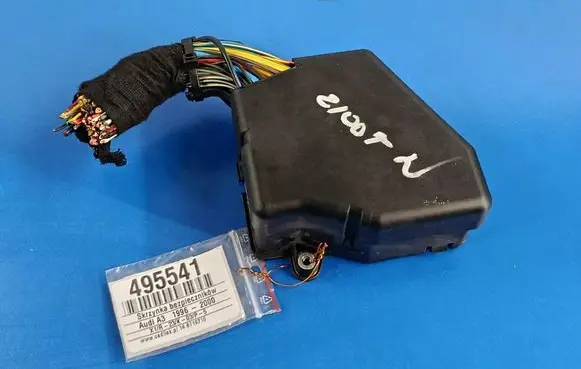 Audi A3 S3 8L Fuse box set 8D1941824