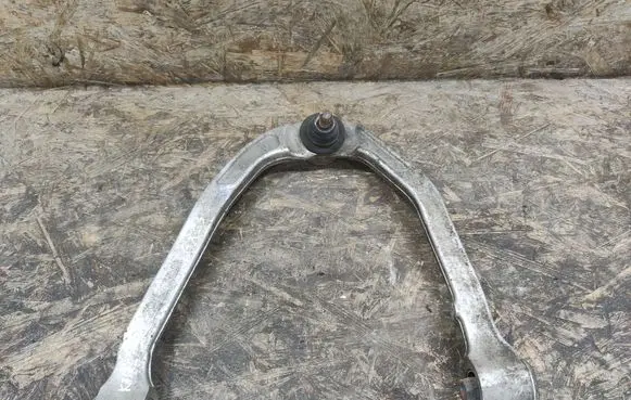 Infiniti G35 Front lower control arm/wishbone 2WL