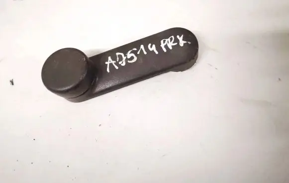 Opel Omega A Front door window winding handle 90247150