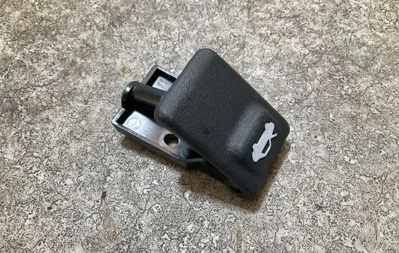 Hyundai Kona II Engine bonnet (hood) release handle 