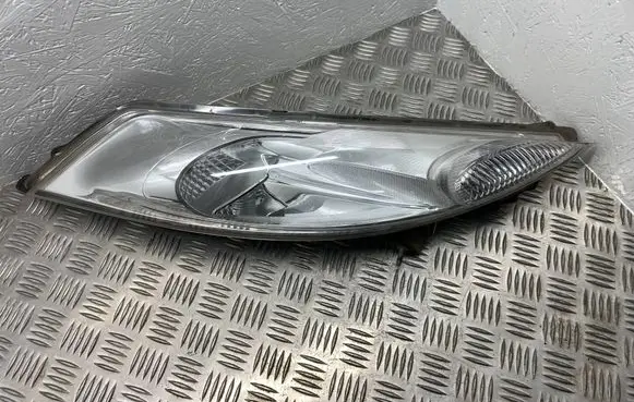 Nissan Juke I F15 Headlight/headlamp 14492 E414492