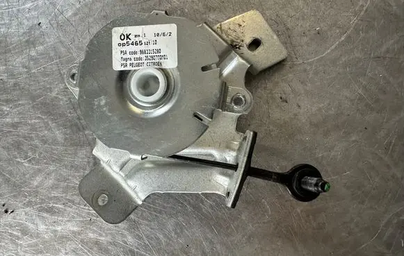 Peugeot 3008 I Loading door check strap stopper 9683315280