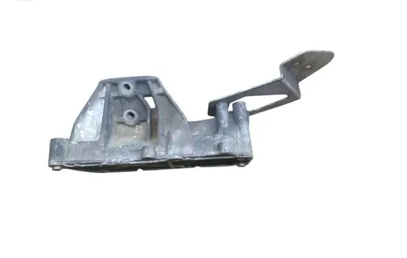 Iveco Daily 6th gen Engine mounting bracket 504386159