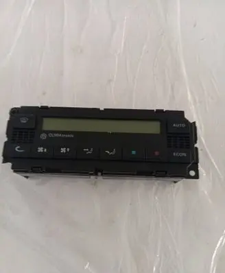 Volkswagen PASSAT B5 Central console control unit 120145