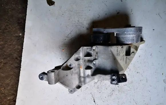 Land Rover Range Rover Velar Generator/alternator bracket cpla10239ac